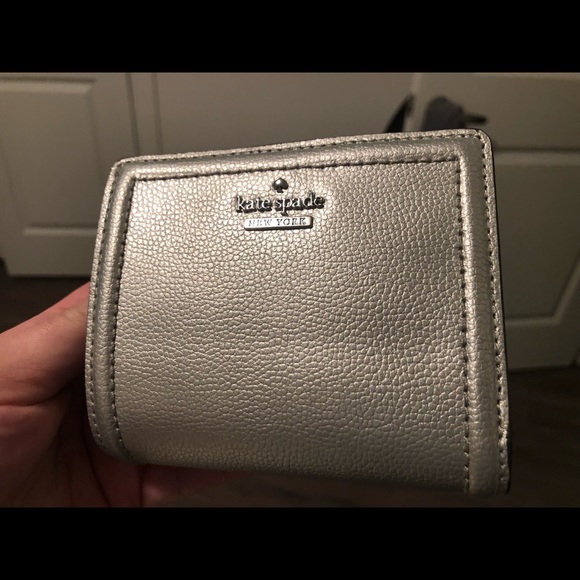 Kate Spade Wallet-New - Picture 2 of 6